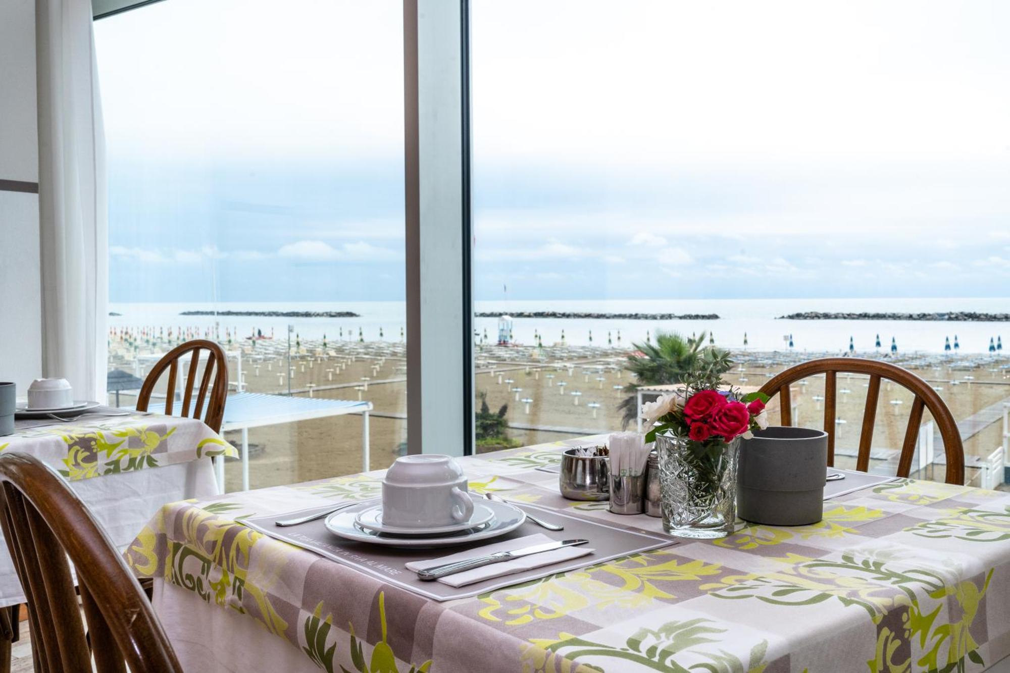 Hotel Globus Bellaria-Igea Marina Eksteriør billede